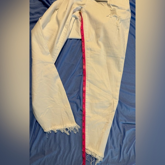 Women’s KanCan 9/28 NWT white distressed ankle length jeans - Picture 12 of 13